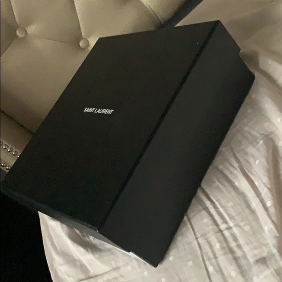 Box - Picture 2 of 3